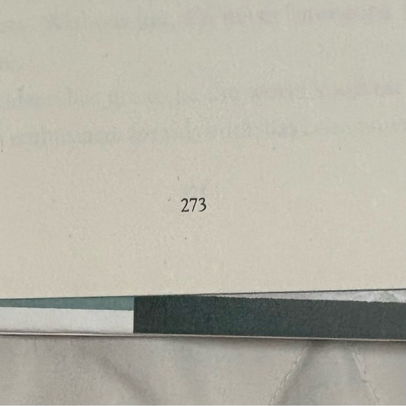 The Wild Robot by Peter Brown - Picture 5 of 5